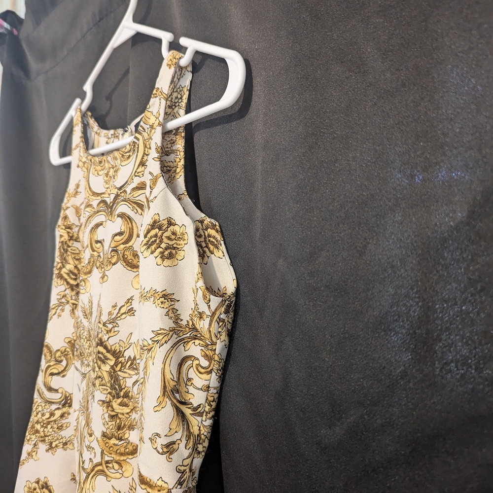 93. Elegant Gold and Cream Patterned Mini Dress - Picture 3 of 5